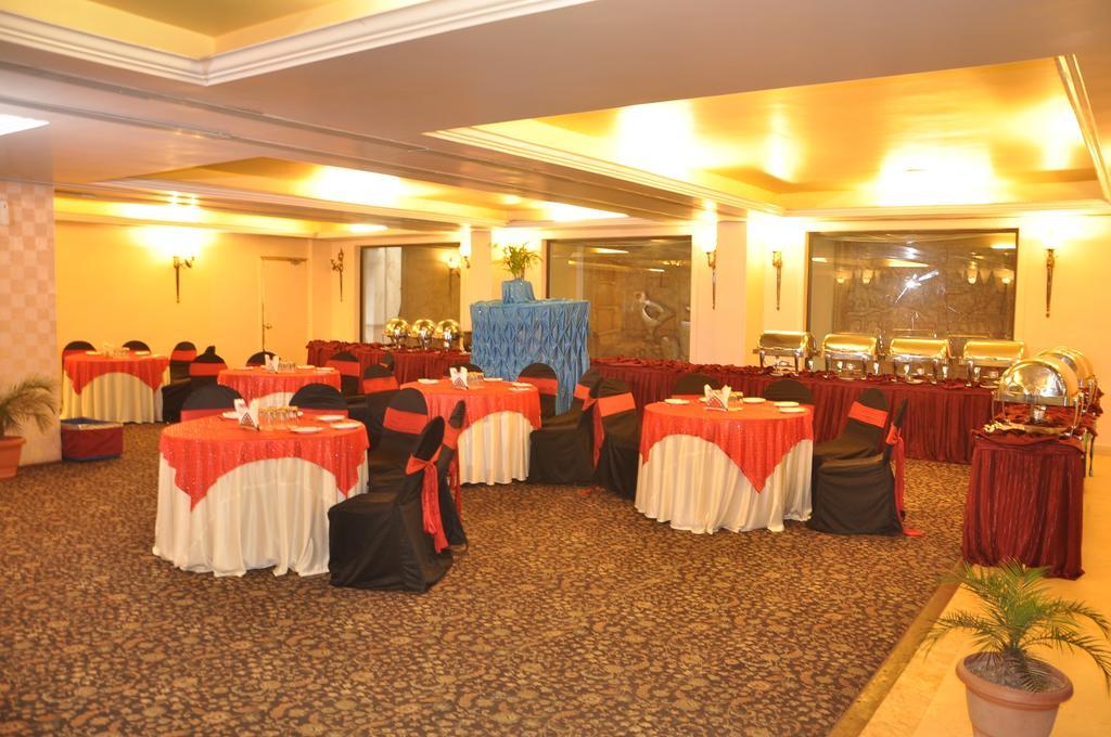 Hotel Grand International Raipur  Exterior photo